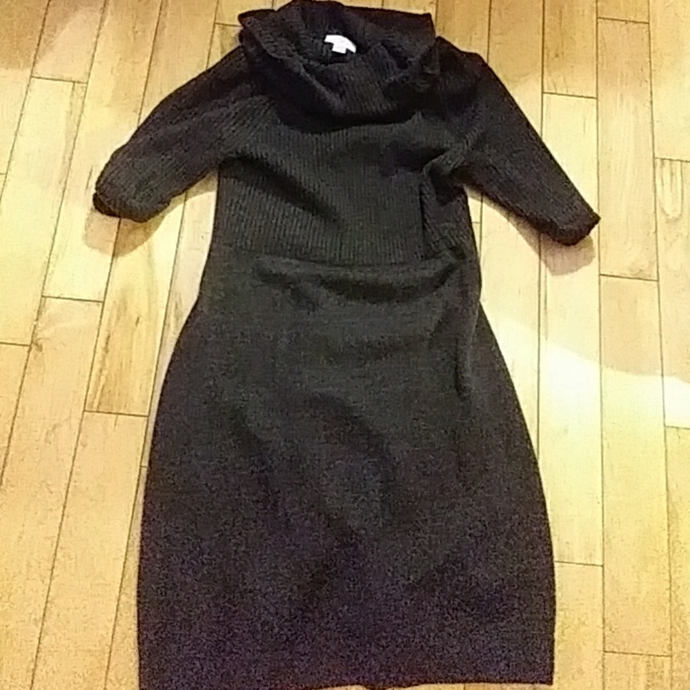 Beautiful dark grey sweater dress short sleeve